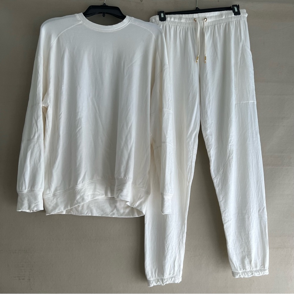 Alala Set Sweatshirt and Jogger Sweatpants